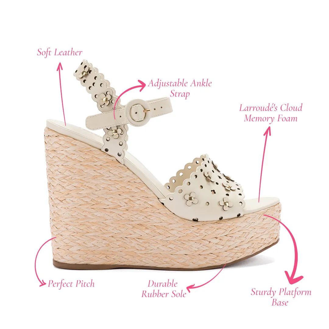 Jasmine Wedge In Ivory Leather