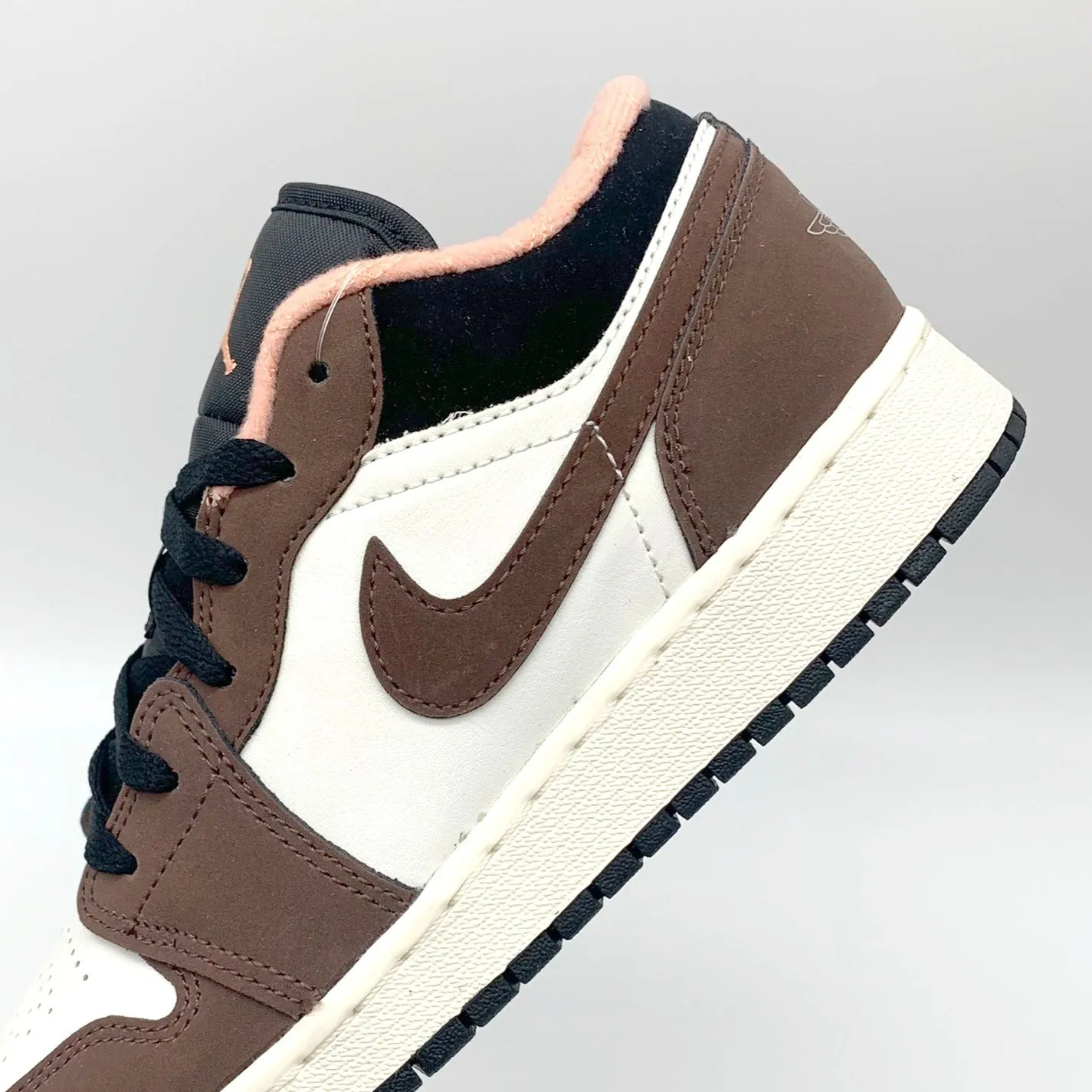 Jordan 1 Low Mocha